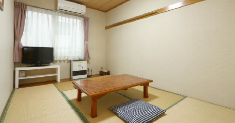 Japanese-style room 6jou
